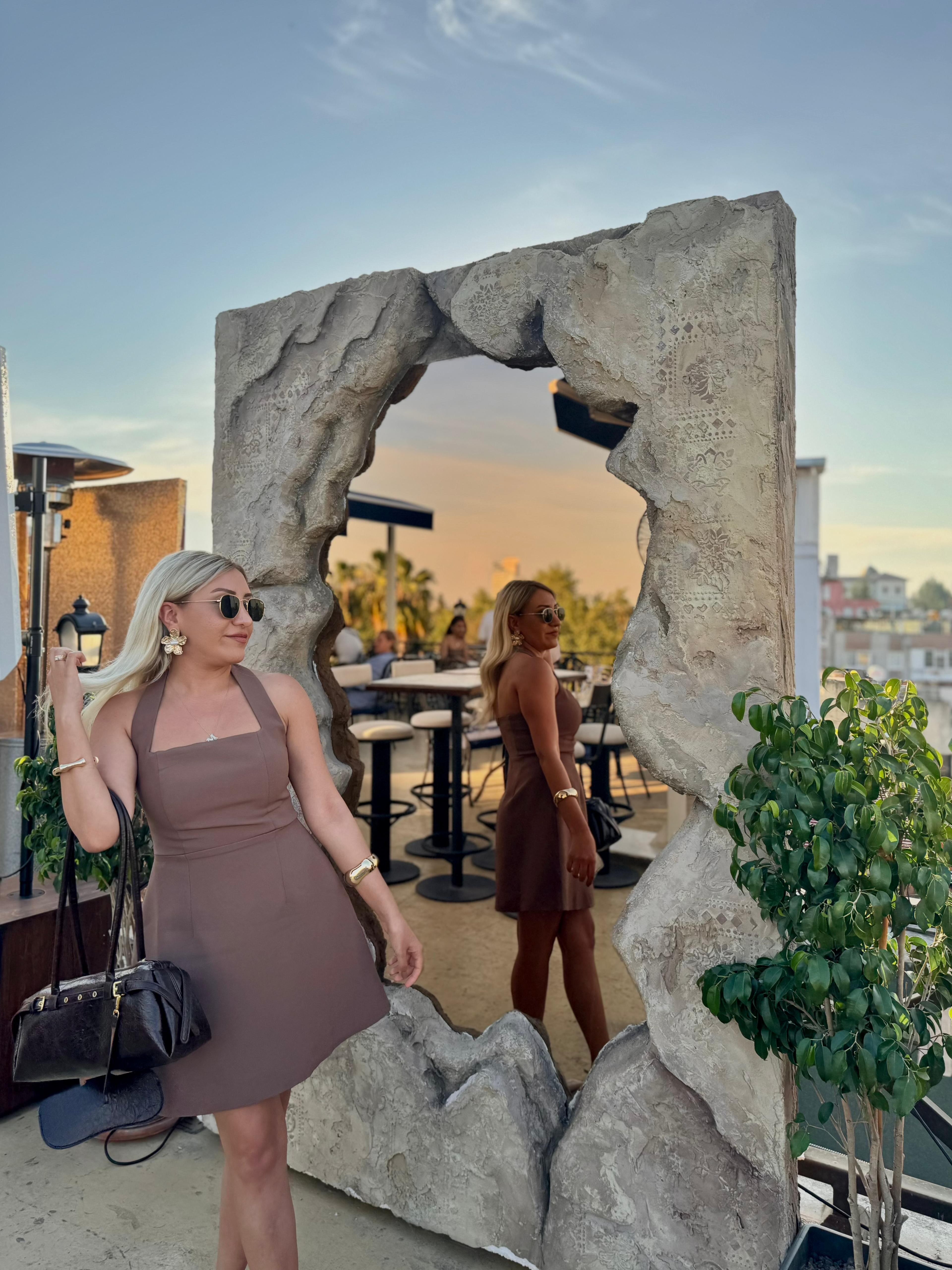 Boyundan Askılı Mini Elbise