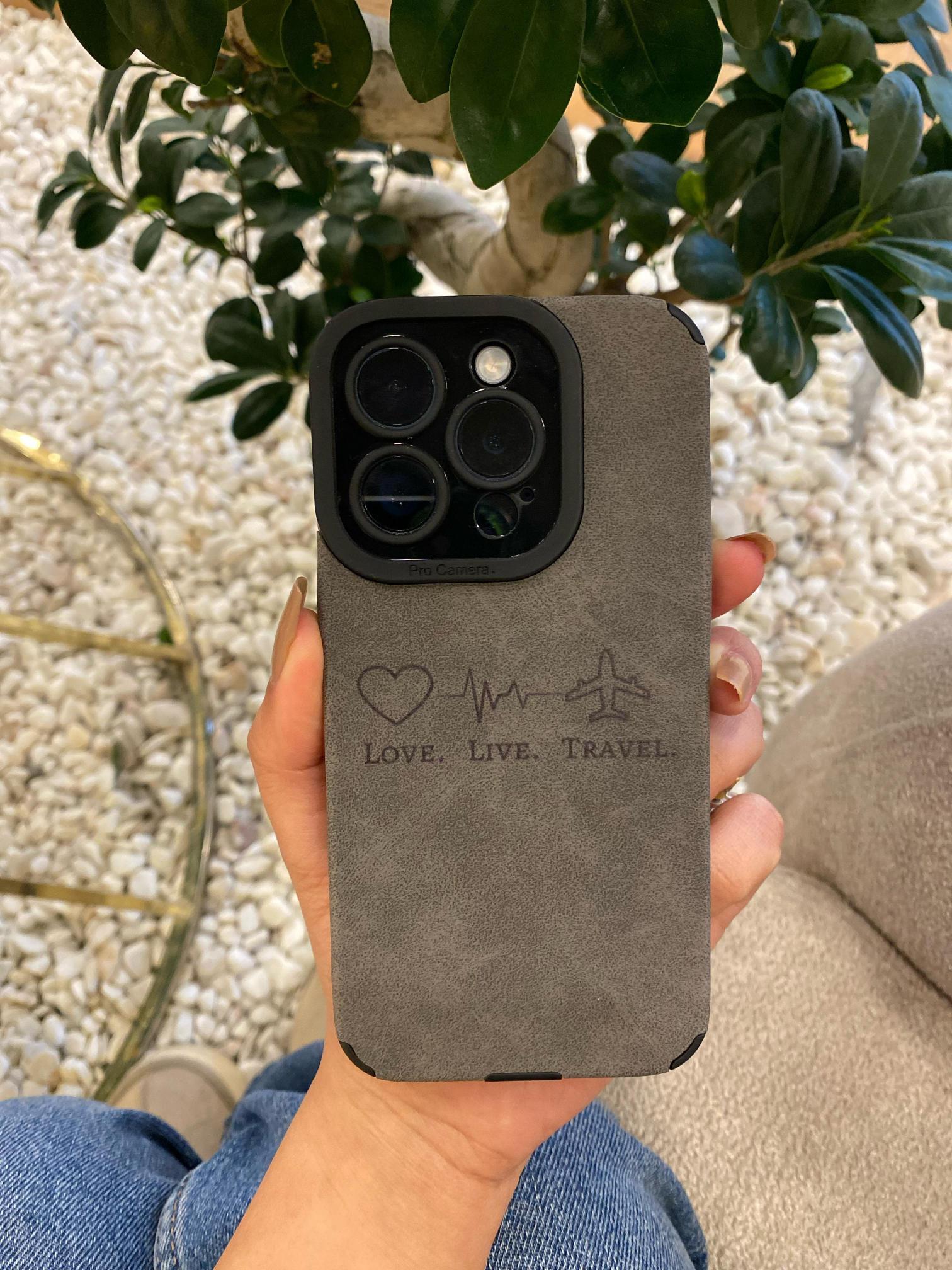 İphone 15 Pro Lansman Kılıf (Seyehat Temalı)