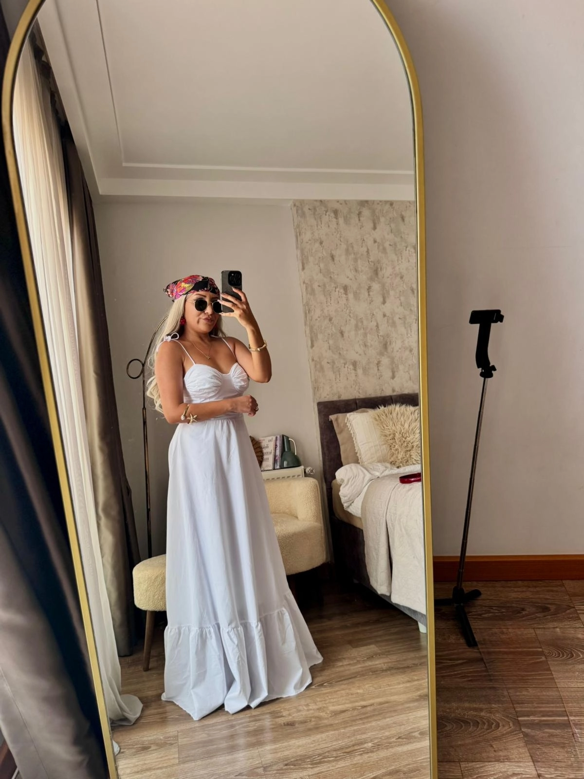 ELLA BOYUNDAN BAĞLAMALI ELBİSE BEYAZ