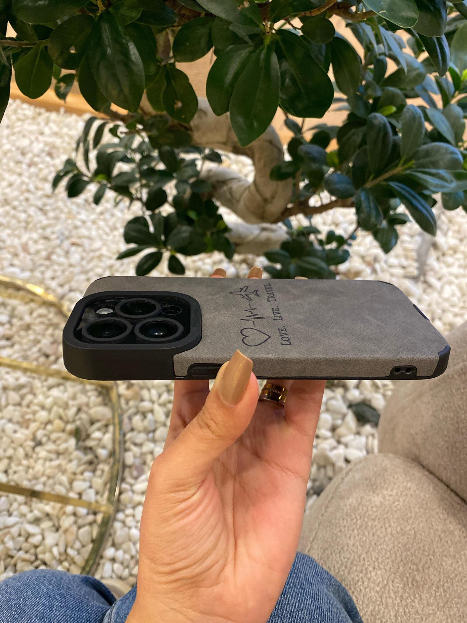 İphone 15 Pro Lansman Kılıf (Seyehat Temalı)