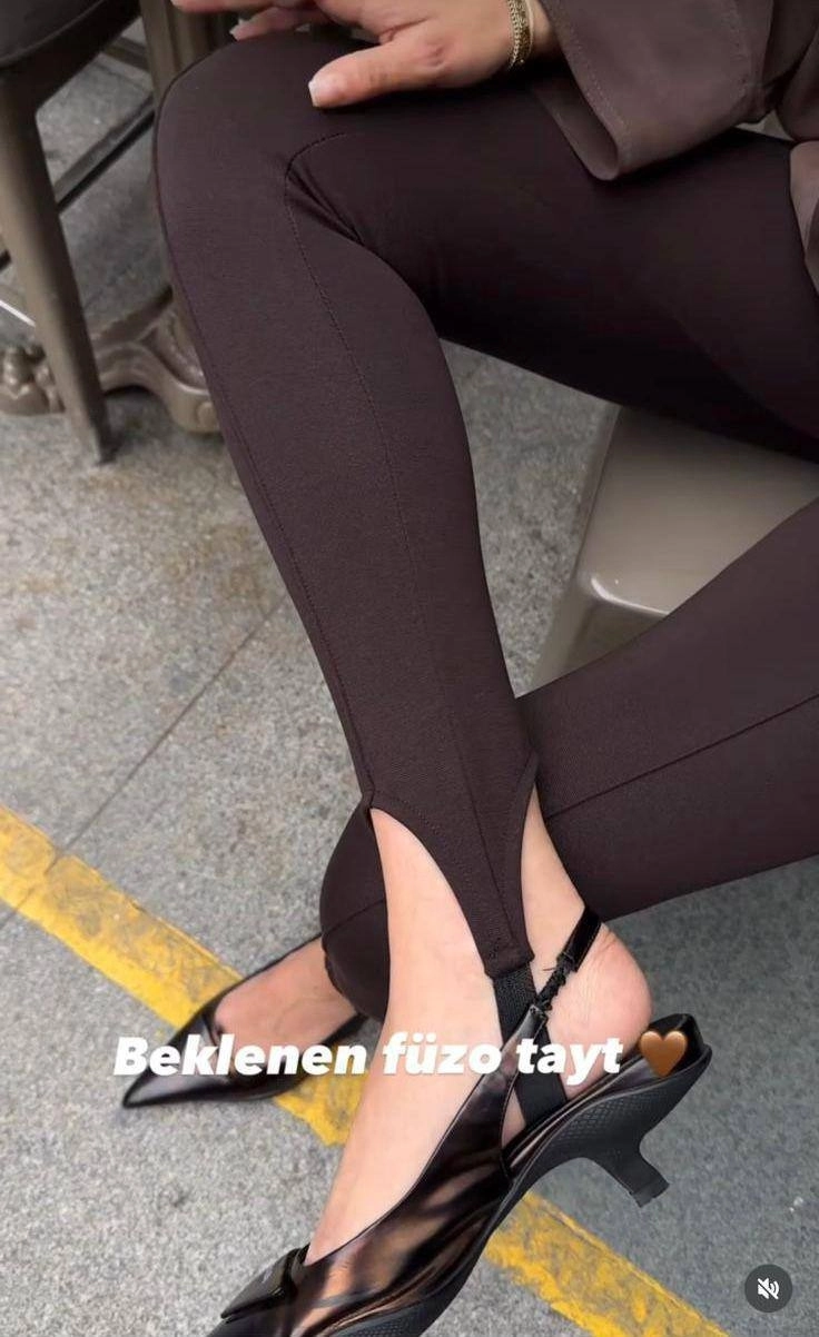 AYAKTAN LASTİKLİ YÜKSEK BEL NOSTALJİ KADIN TAYT KAHVERENGİ