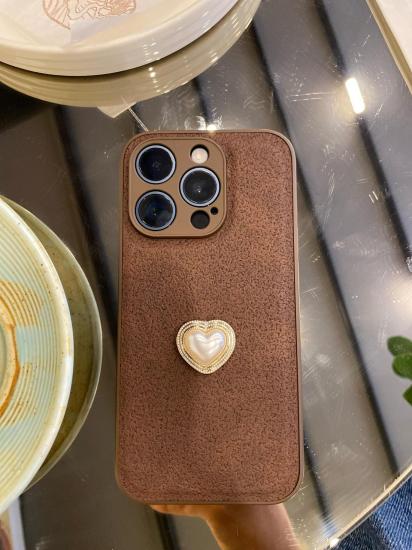 iPhone 15 Pro Lansman Kılıf (Kalp Detaylı)