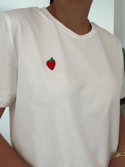 Çilek Desenli T-Shirt Beyaz