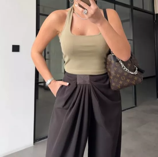 HALTER YAKA KOLSUZ KADIN BLUZ ADAÇAYI