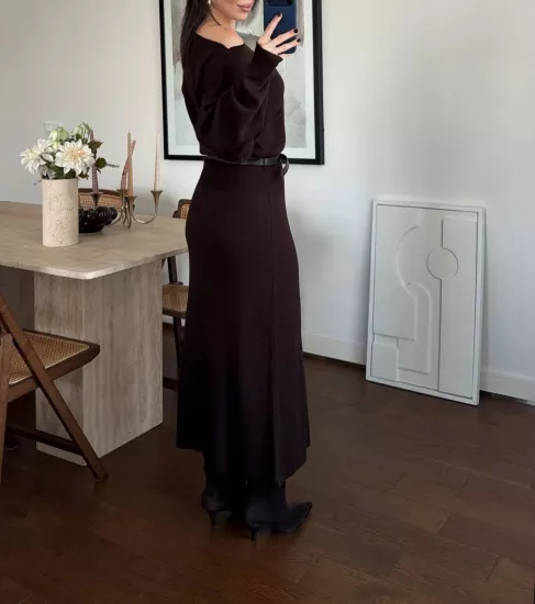 KEMER DETAYLI YARASA KOL TRİKO KADIN ELBİSE KAHVERENGİ