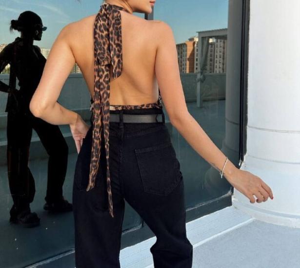 Sırt Dekolteli Leopar Desenli Bodysuit