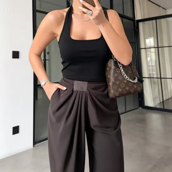 HALTER YAKA KOLSUZ KADIN BLUZ SİYAH