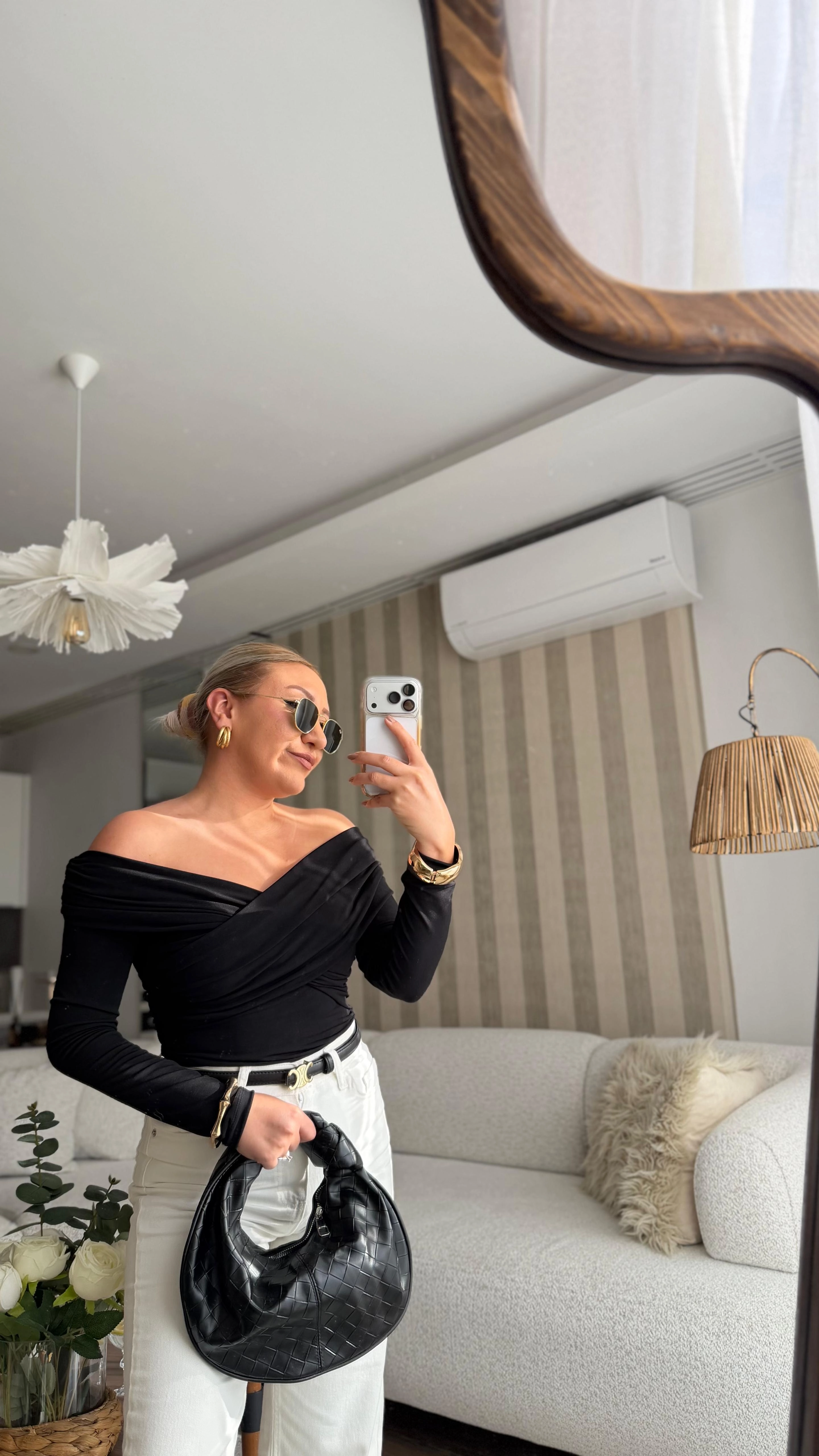 MADONNA YAKA KRUVAZE BLUZ SİYAH