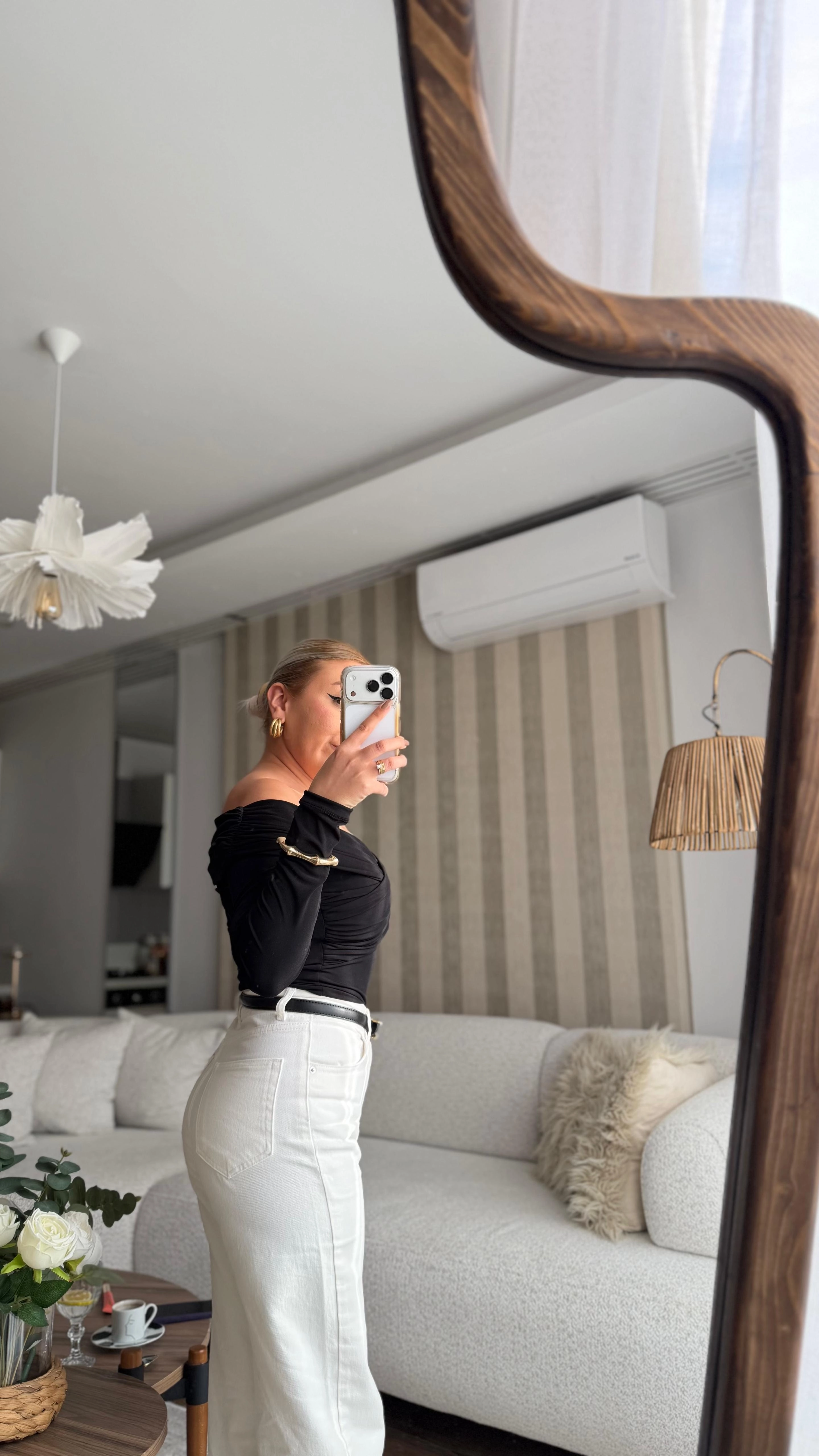 MADONNA YAKA KRUVAZE BLUZ SİYAH